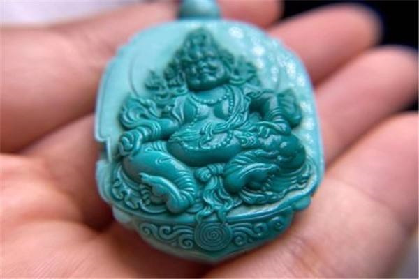 鑒別綠鬆石和合成綠鬆石，選用光澤度儀！