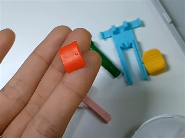 如何測量不規則微小物體的表麵顏色？——YS3020分光測色儀